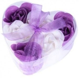 6 Flores De Jabón Presentadas En Estuche Corazón
