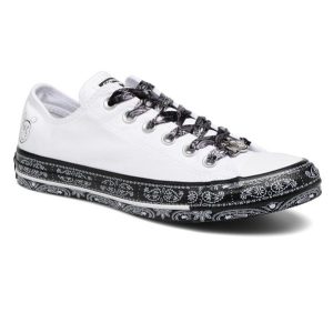 CONVERSE – Zapatillas Mujer Chuck Taylor by Miley Cyrus Negras Blancas Bajas Talla 39,5