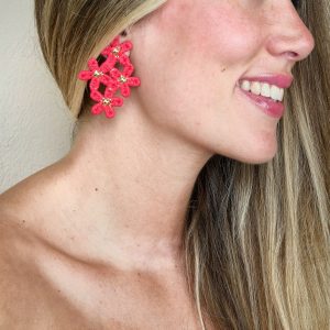 Pendiente flores rojas