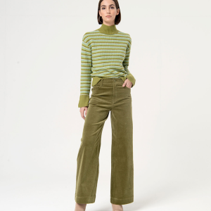 Pantalón pierna ancha  Sukana en pana verde