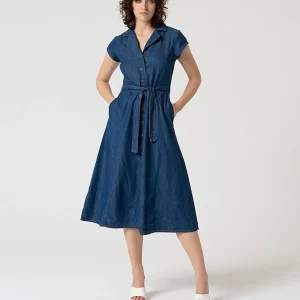 Vestido camisero con cinturón azul de Surkana