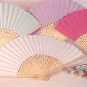 Abanicos de madera y papel